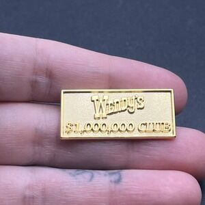 Wendy's Fast Food Restaurant $1,000,000 Club Employee Gold Tone Lapel Hat Pin